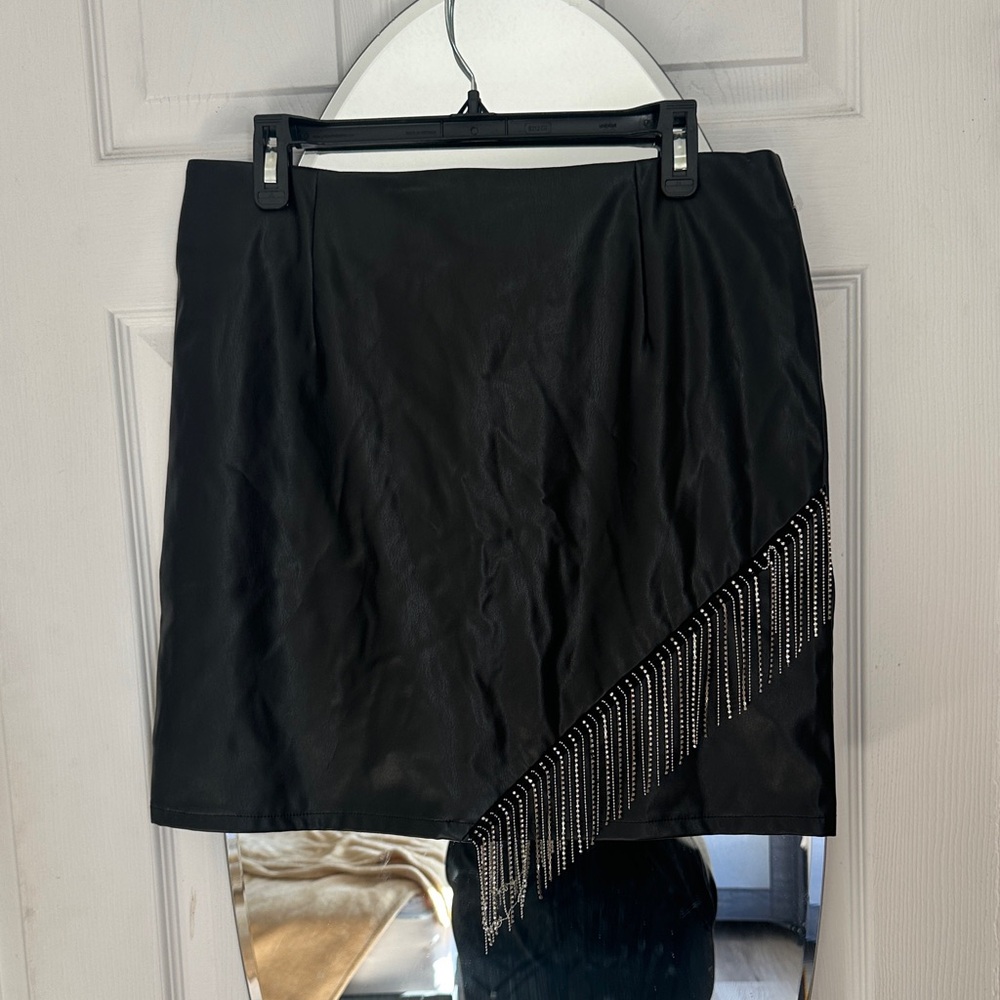 Elegant Black Skirt with Fringe Detail